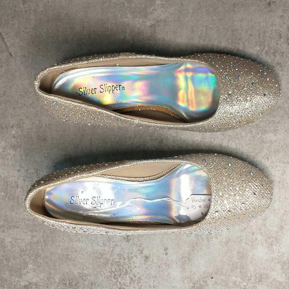 👠 Silver Slipper Rhinestone Gold Heels